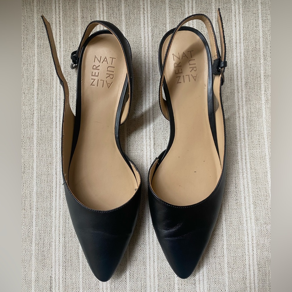 Naturalizer Women's Black Slingbacks
